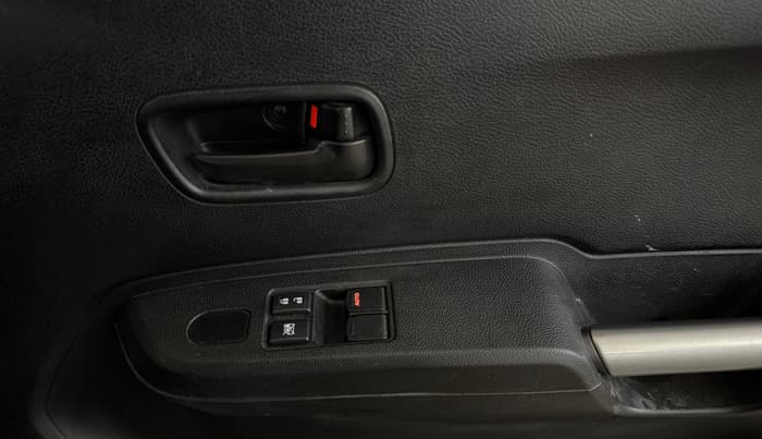 2021 Maruti IGNIS SIGMA 1.2, Petrol, Manual, 56,460 km, Driver Side Door Panels Control