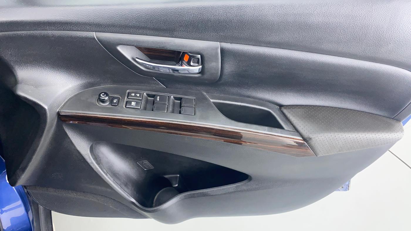 2020 Maruti S Cross ALPHA 1.5 SMART HYBRID, Petrol, Manual, 15,746 km, Driver Side Door Panels Control