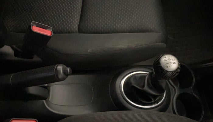 2016 Honda BR-V 1.5L I-VTEC V, Petrol, Manual, 53,594 km, Gear Lever