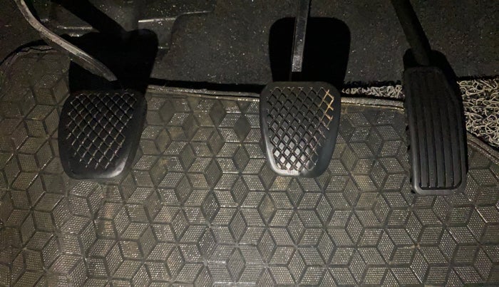 2016 Honda BR-V 1.5L I-VTEC V, Petrol, Manual, 53,594 km, Pedals