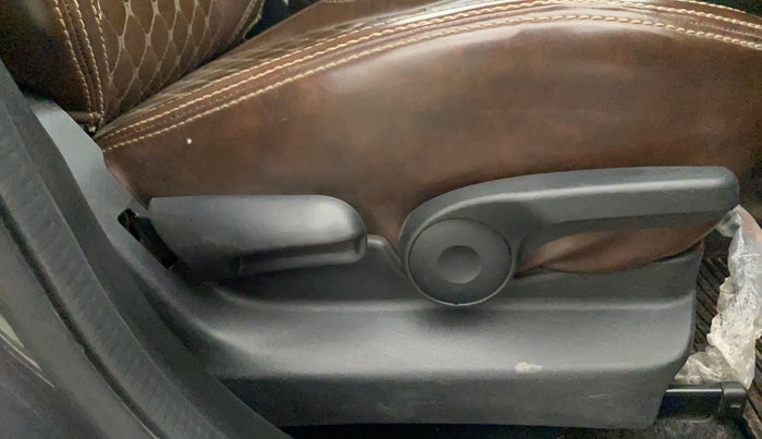 2021 Toyota URBAN CRUISER HIGH GRADE MT, Petrol, Manual, 45,969 km, Driver Side Adjustment Panel