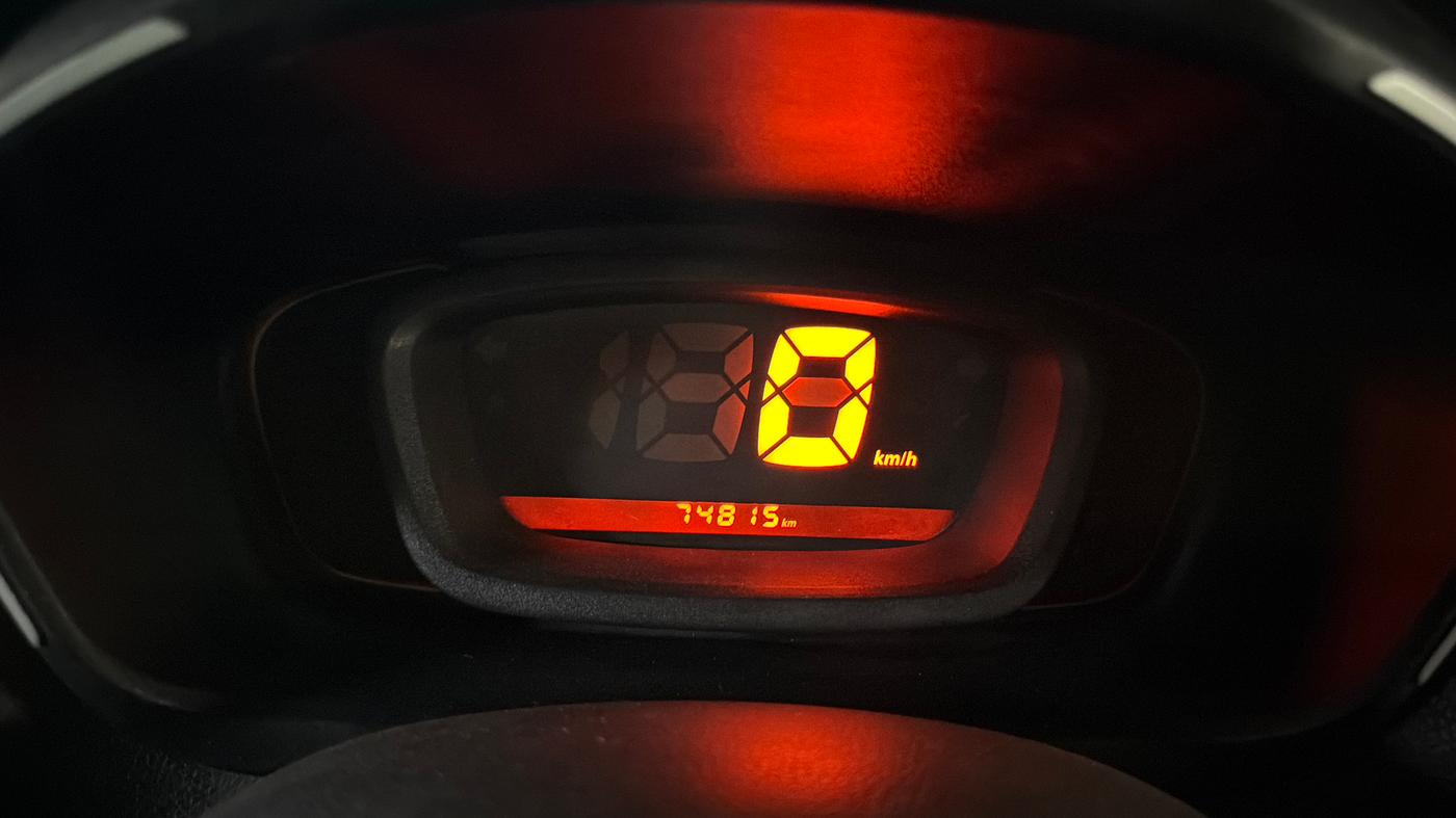 2016 Renault Kwid RXL, Petrol, Manual, 74,802 km, Odometer Image