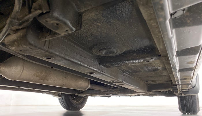 2011 Maruti Swift VXI, Petrol, Manual, 20,576 km, Right Side Underbody