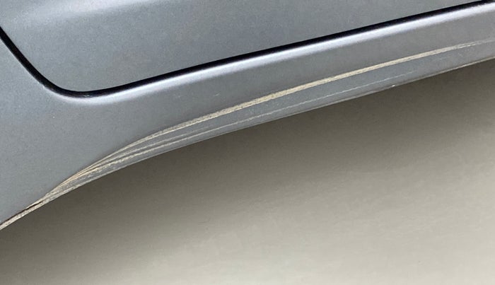 2011 Maruti Swift VXI, Petrol, Manual, 20,576 km, Right running board - Slightly dented