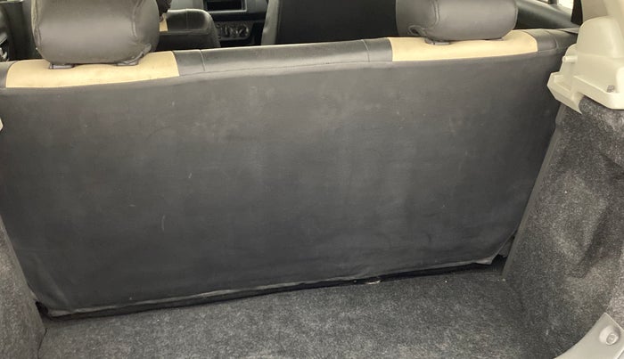 2011 Maruti Swift VXI, Petrol, Manual, 20,576 km, Dicky (Boot door) - Parcel tray missing
