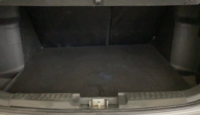 2018 Maruti Vitara Brezza ZDI, Diesel, Manual, 75,896 km, Boot Inside