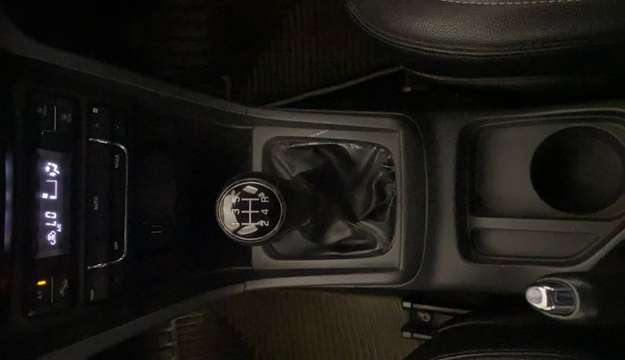 2018 Maruti Vitara Brezza ZDI, Diesel, Manual, 75,896 km, Gear Lever