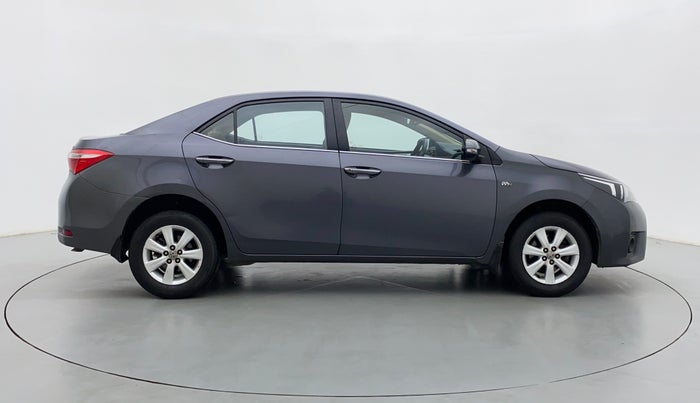2016 Toyota Corolla Altis G, Petrol, Manual, 80,498 km, Right Side