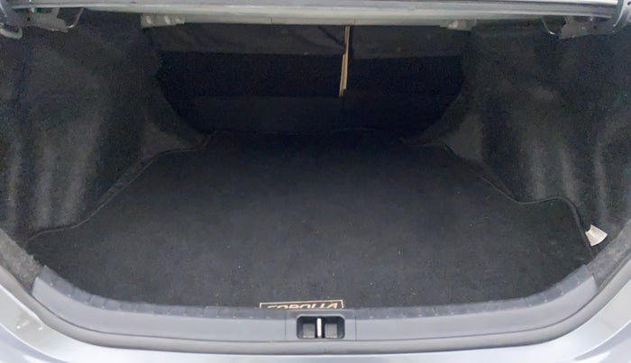 2016 Toyota Corolla Altis G, Petrol, Manual, 80,498 km, Boot Inside