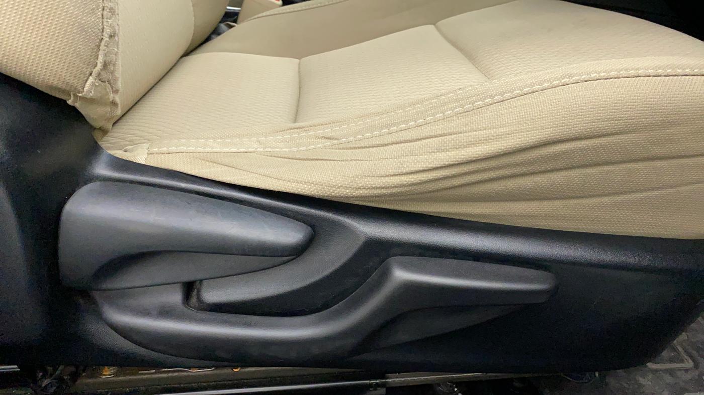 2016 Toyota Corolla Altis G, Petrol, Manual, 80,498 km, Driver Side Adjustment Panel
