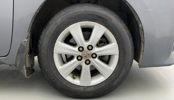 2016 Toyota Corolla Altis G, Petrol, Manual, 80,498 km, Right Front Wheel