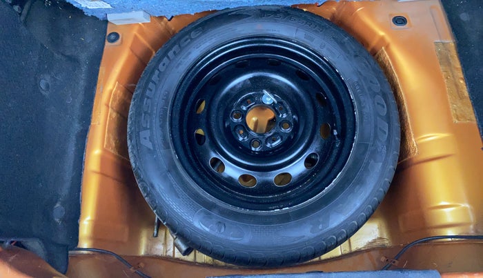 2016 Tata Tiago XZ PETROL, Petrol, Manual, 1,35,171 km, Spare Tyre