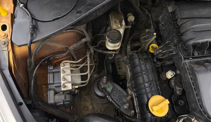 2016 Tata Tiago XZ PETROL, Petrol, Manual, 1,35,171 km, Engine View - Right