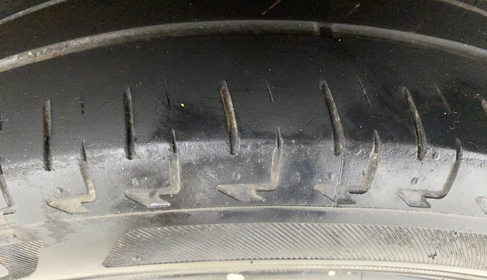 2016 Tata Tiago XZ PETROL, Petrol, Manual, 1,35,171 km, Left Rear Tyre Tread
