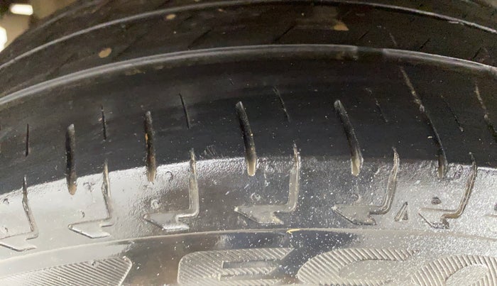 2016 Tata Tiago XZ PETROL, Petrol, Manual, 1,35,171 km, Right Rear Tyre Tread