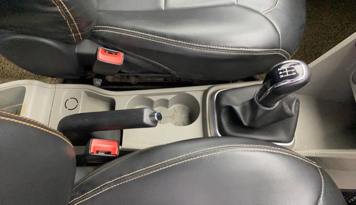 2016 Tata Tiago XZ PETROL, Petrol, Manual, 1,35,171 km, Gear Lever