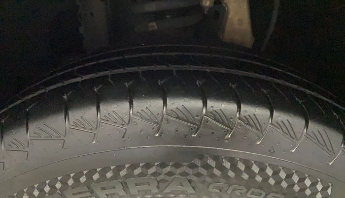 2019 Mahindra MARAZZO M2 7STR, Diesel, Manual, 1,49,602 km, Left Front Tyre Tread