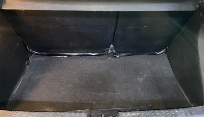 2017 Hyundai Elite i20 ASTA 1.2 (O), Petrol, Manual, 61,688 km, Boot Inside