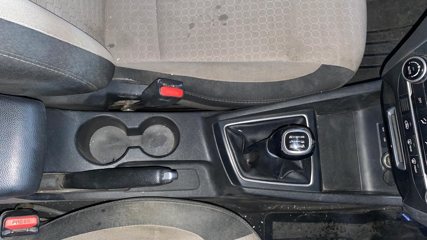 2017 Hyundai Elite i20 ASTA 1.2 (O), Petrol, Manual, 61,671 km, Gear Lever