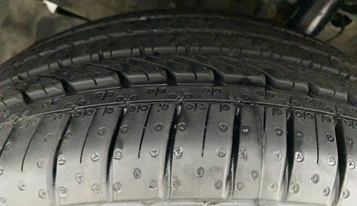 2016 Maruti Baleno ZETA CVT PETROL 1.2, Petrol, Automatic, 46,075 km, Left Front Tyre Tread