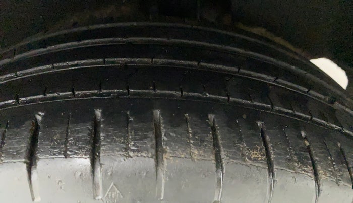 2016 Maruti Baleno ZETA CVT PETROL 1.2, Petrol, Automatic, 46,075 km, Left Rear Tyre Tread