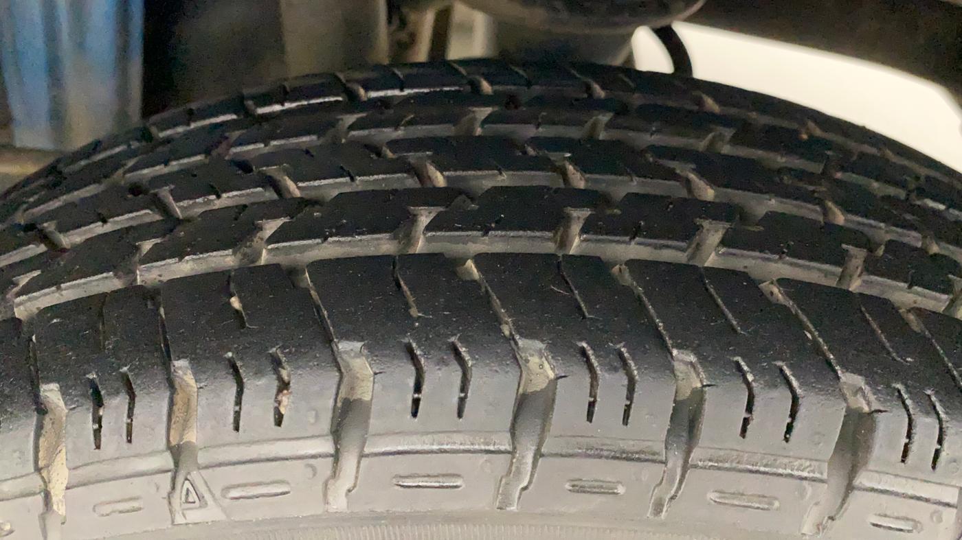 2016 Maruti Alto K10 VXI (O) AMT, Petrol, Automatic, 14,961 km, Left Rear Tyre Tread