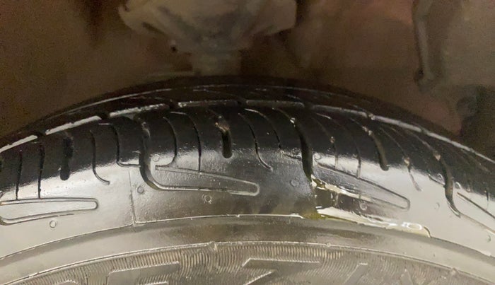 2016 Maruti Celerio ZXI AMT, Petrol, Automatic, 79,295 km, Right Front Tyre Tread