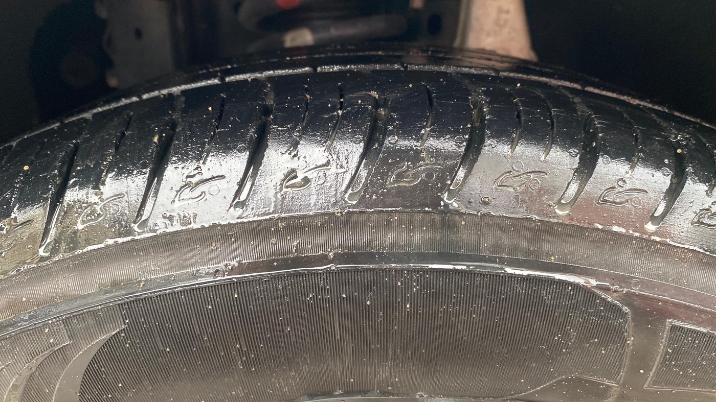 2019 Mahindra MARAZZO M2 8 STR, Diesel, Manual, 14,976 km, Left Front Tyre Tread