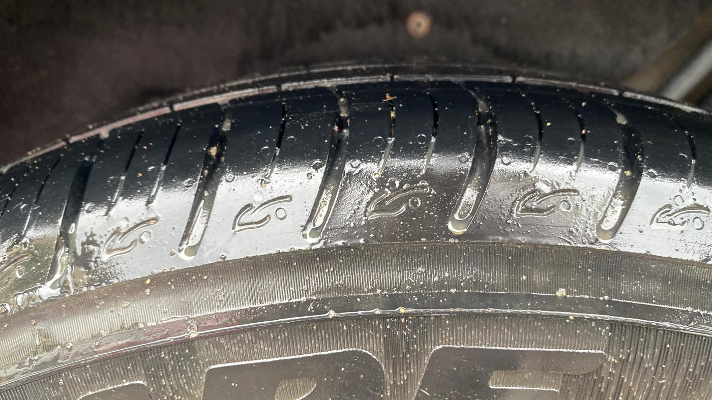 2019 Mahindra MARAZZO M2 8 STR, Diesel, Manual, 14,976 km, Left Rear Tyre Tread