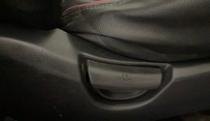 2016 Hyundai Grand i10 SPORTZ 1.2 KAPPA VTVT, Petrol, Manual, 43,513 km, Driver Side Adjustment Panel