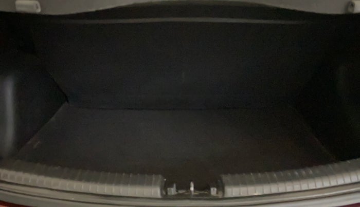 2016 Hyundai Grand i10 SPORTZ 1.2 KAPPA VTVT, Petrol, Manual, 43,513 km, Boot Inside