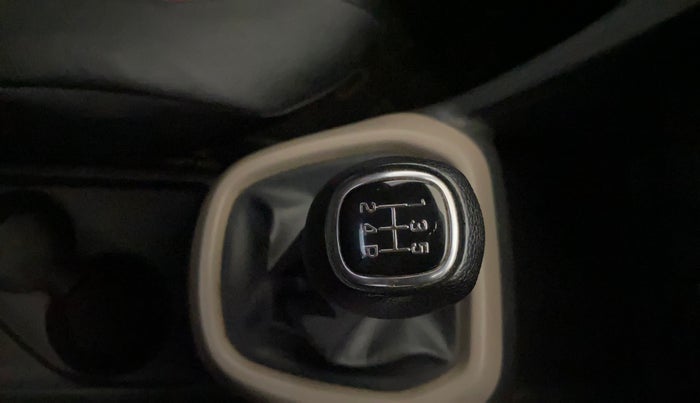 2016 Hyundai Grand i10 SPORTZ 1.2 KAPPA VTVT, Petrol, Manual, 43,513 km, Gear Lever