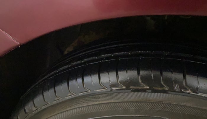 2016 Hyundai Grand i10 SPORTZ 1.2 KAPPA VTVT, Petrol, Manual, 43,513 km, Left Front Tyre Tread