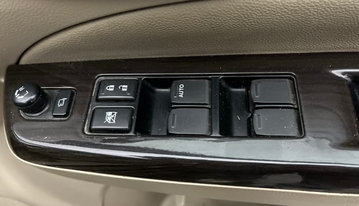 2015 Maruti Ciaz ZXI+, Petrol, Manual, 49,466 km, Driver Side Door Panels Control