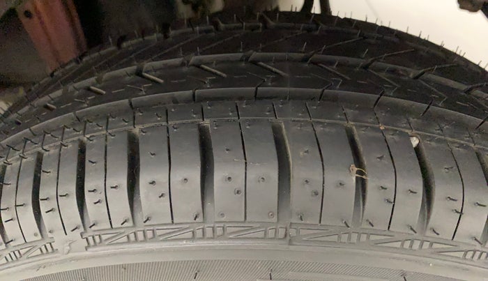 2014 Maruti Alto K10 VXI, Petrol, Manual, 68,573 km, Left Rear Tyre Tread