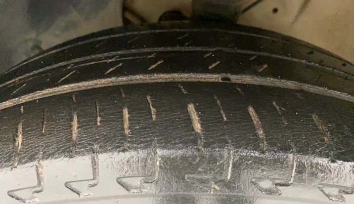 2017 Maruti IGNIS ZETA 1.2 AMT, Petrol, Automatic, 74,117 km, Left Front Tyre Tread