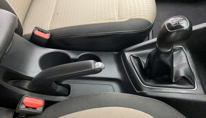 2018 Hyundai Elite i20 Magna Executive 1.2, Petrol, Manual, 45,649 km, Gear Lever