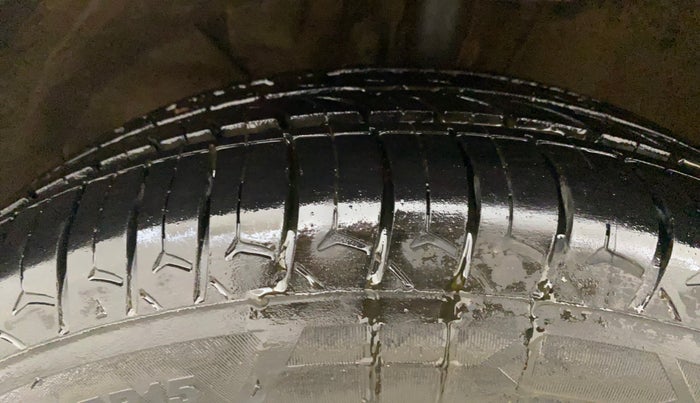 2019 Maruti Ertiga ZXI AT SHVS, Petrol, Automatic, 39,652 km, Left Front Tyre Tread