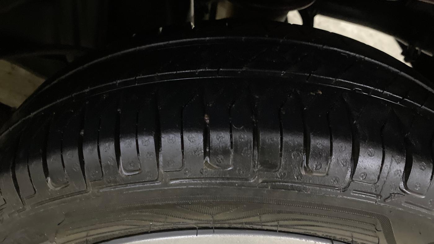 2014 Maruti Alto K10 VXI, Petrol, Manual, 24,398 km, Left Rear Tyre Tread