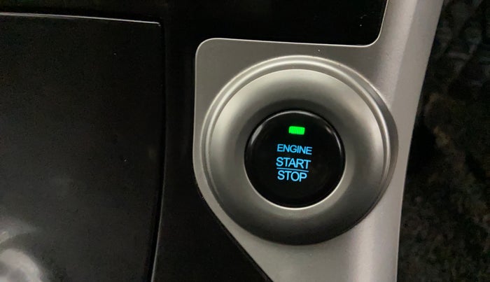 2019 Mahindra XUV500 W7, Diesel, Manual, 83,915 km, Keyless Start/ Stop Button