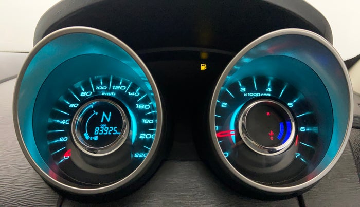 2019 Mahindra XUV500 W7, Diesel, Manual, 83,915 km, Odometer Image