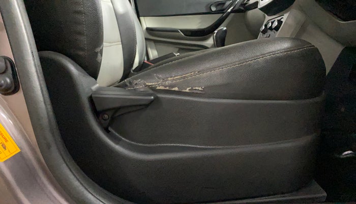 2017 Tata Tiago XT PETROL, Petrol, Manual, 73,175 km, Driver Side Adjustment Panel