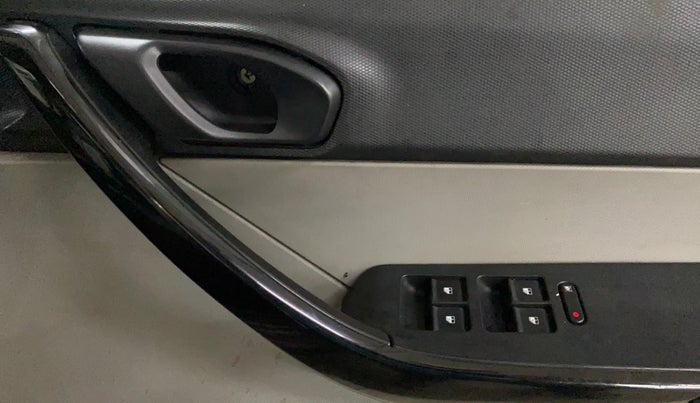 2017 Tata Tiago XT PETROL, Petrol, Manual, 73,175 km, Driver Side Door Panels Control