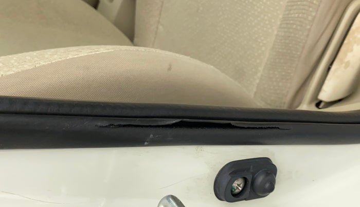 2013 Maruti Swift Dzire VXI, Petrol, Manual, 54,109 km, Driver-side door - Beading has minor damage