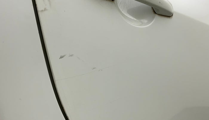 2013 Maruti Swift Dzire VXI, Petrol, Manual, 54,109 km, Right rear door - Minor scratches