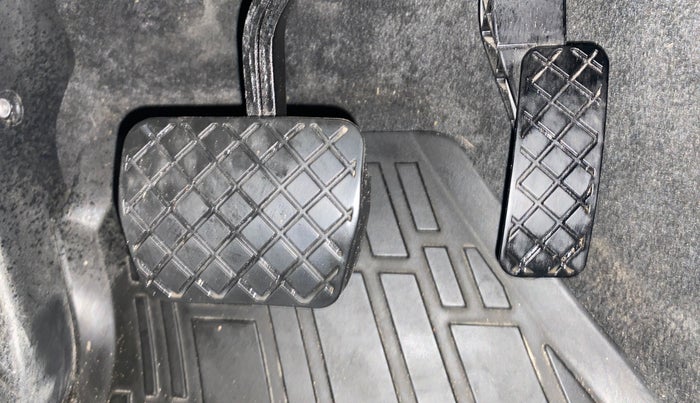 2023 Skoda SLAVIA STYLE 1.0L TSI AT, Petrol, Automatic, 17,580 km, Pedals