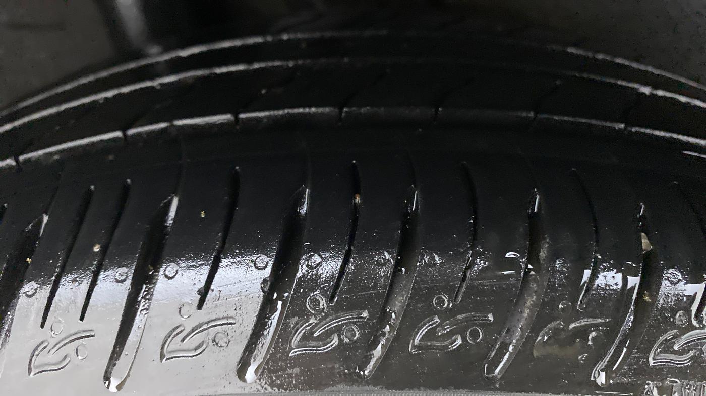 2019 Hyundai VENUE 1.0 TURBO GDI SX+ AT, Petrol, Automatic, 16,586 km, Right Rear Tyre Tread
