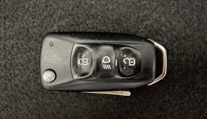 2020 Tata Tiago XZ PLUS PETROL, Petrol, Manual, 95,668 km, Key Close Up