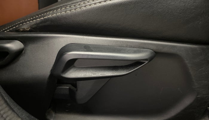 2020 Tata Tiago XZ PLUS PETROL, Petrol, Manual, 95,668 km, Driver Side Adjustment Panel