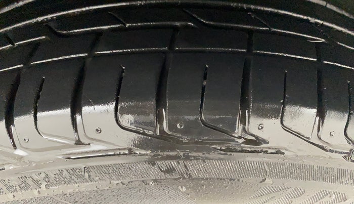 2022 Tata NEXON XZ PLUS DIESEL DARK EDITION, Diesel, Manual, 88,407 km, Right Front Tyre Tread